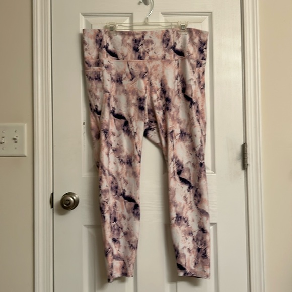 Old Navy Active Powersoft Pink White Print Hi-rise Leggings Lt Compression XXL - Picture 1 of 9